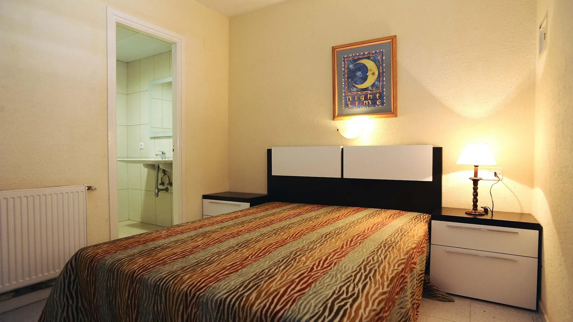 Apartamentos Empuriabrava Maurici Park 0*,  Spain