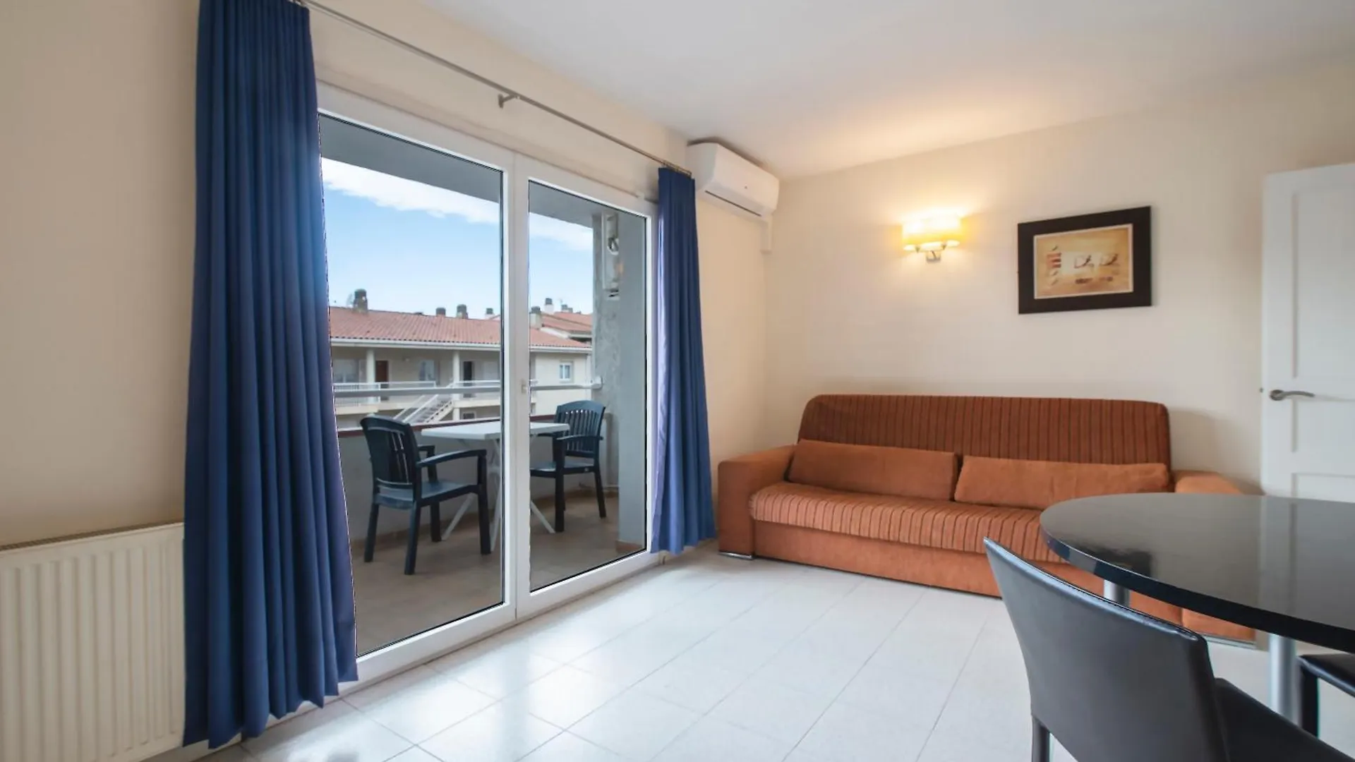 Apartment Apartamentos Empuriabrava Maurici Park Spain